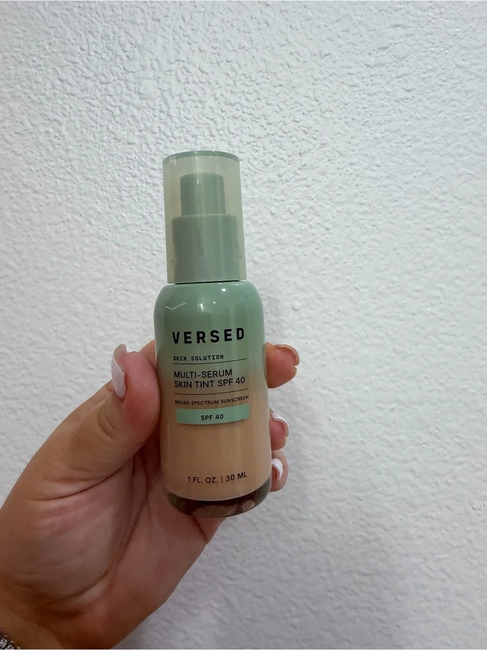 NEW Versed Skin Solution Multi-Serum Skin Tint SPF 40 - shade 6O